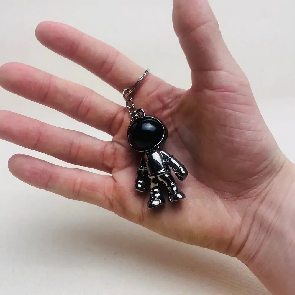 retro 2000s silver astronaut keychain keychain - Picture 5 of 5